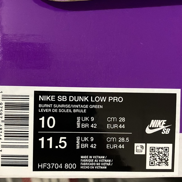Nike SB dunk low 
Burnt Sunrise/Vintage Green
Size:10 - Picture 5 of 6